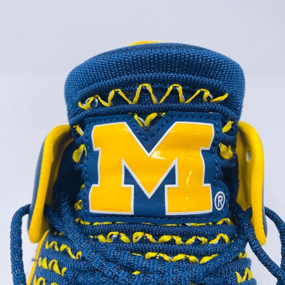 Jordan XXXII 32 Michigan Edition - Picture 7 of 7